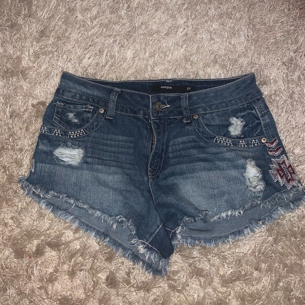 Shortie shorts